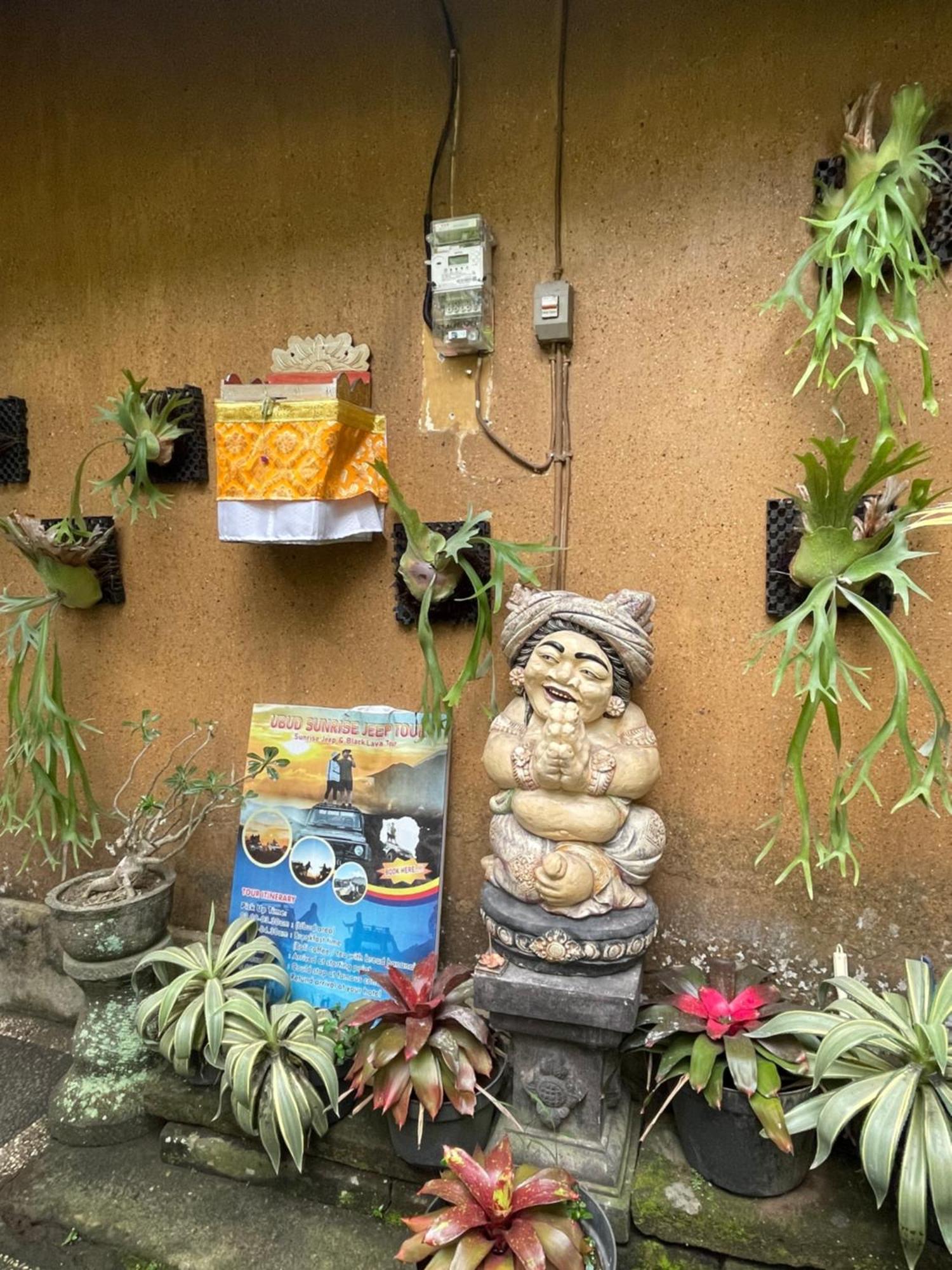 Suntari Homestay อูบุด ภายนอก รูปภาพ